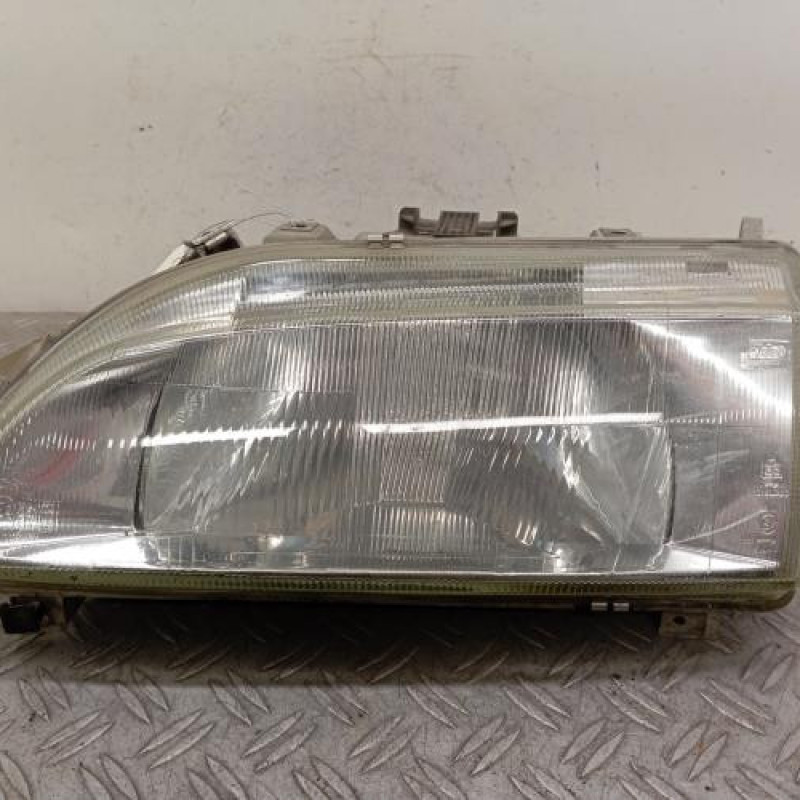 Optique avant principal gauche (feux)(phare) RENAULT R19