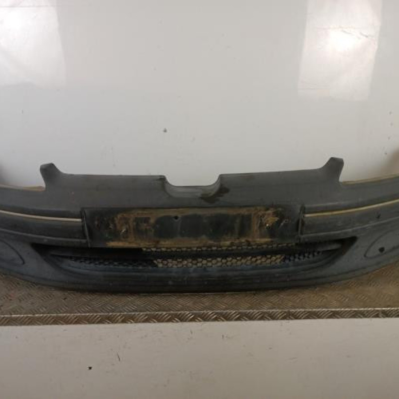 Pare choc avant PEUGEOT 106 Pare choc avant PEUGEOT 106