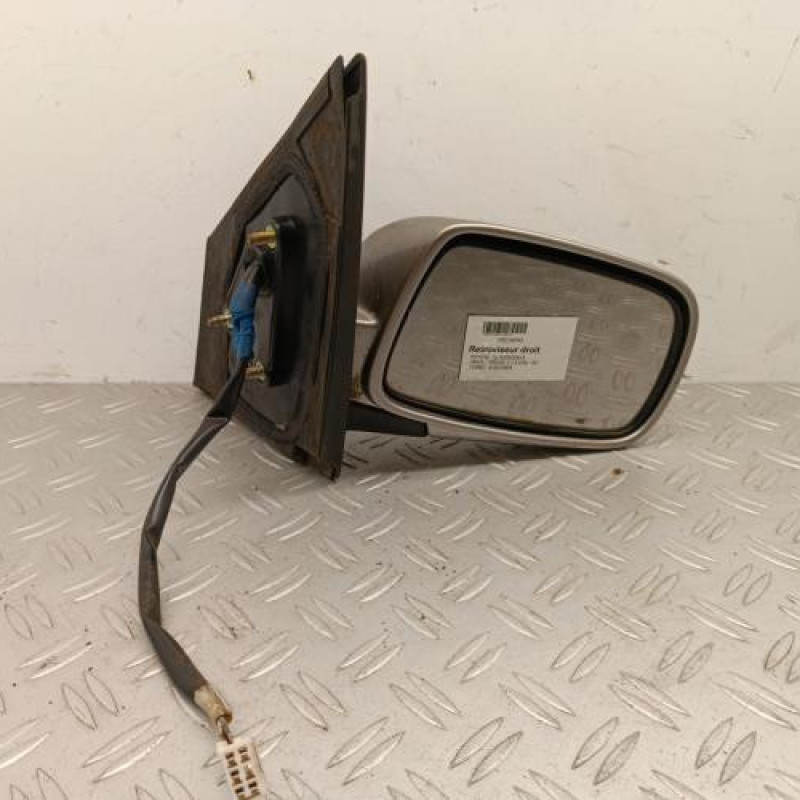 Retroviseur droit TOYOTA YARIS 1