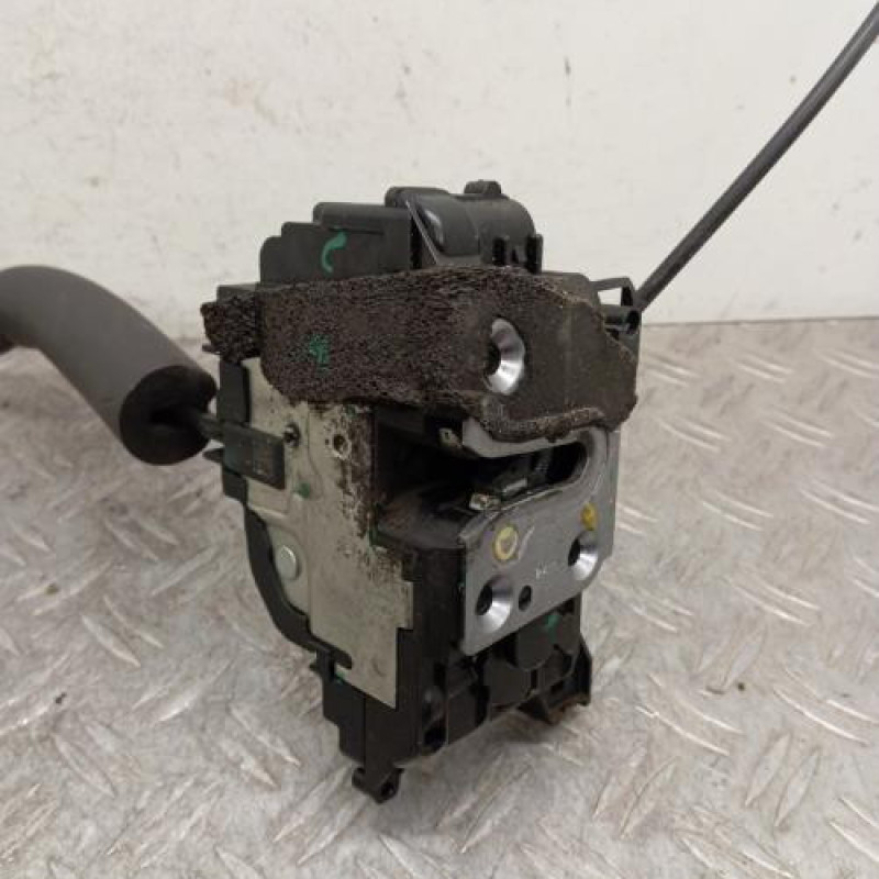 Serrure avant droit RENAULT SCENIC 3 Serrure avant droit RENAULT SCENIC 3