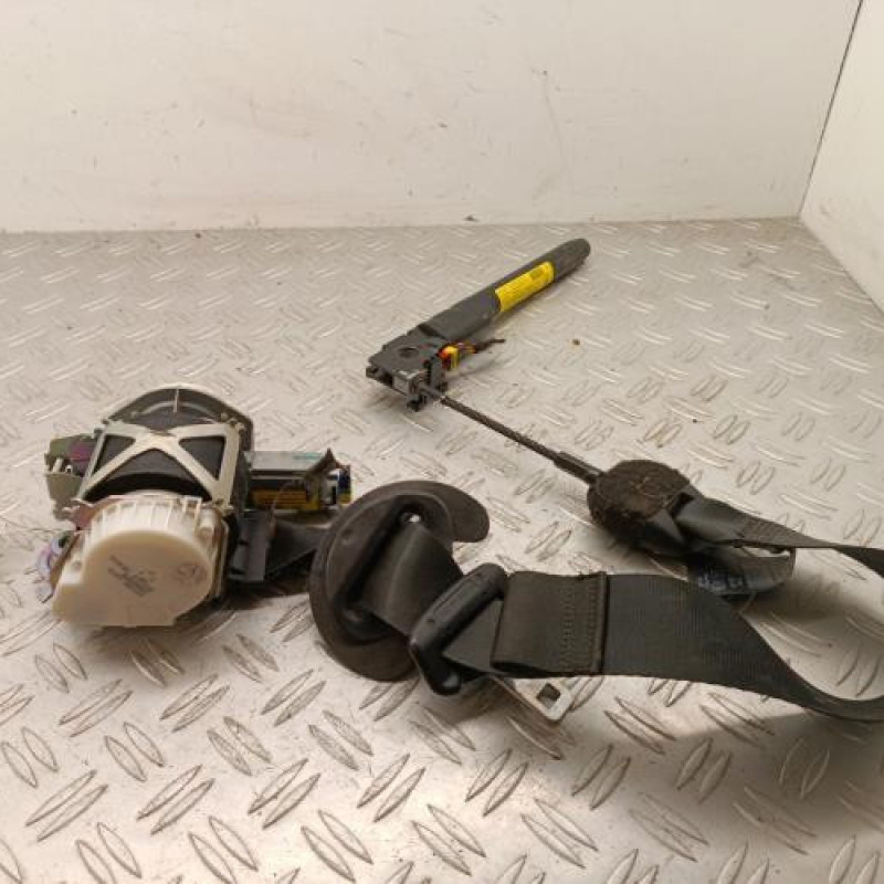 Ceinture arriere droit PEUGEOT 3008 1