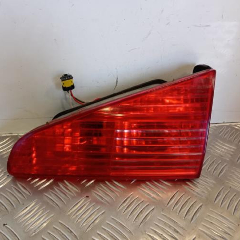 Feu arriere secondaire droit (feux) PEUGEOT 607 Feu arriere secondaire droit (feux) PEUGEOT 607