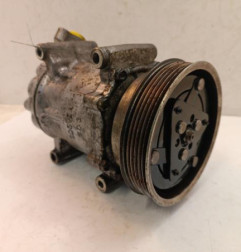 Compresseur clim RENAULT MODUS Photo n°1