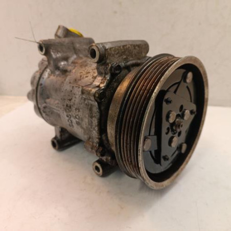 Compresseur clim RENAULT MODUS Photo n°1