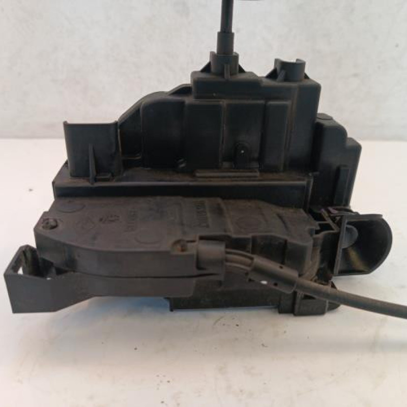 Serrure avant gauche RENAULT MEGANE 3 Serrure avant gauche RENAULT MEGANE 3