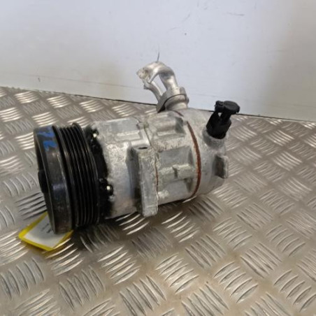 Compresseur clim OPEL CORSA E Photo n°1