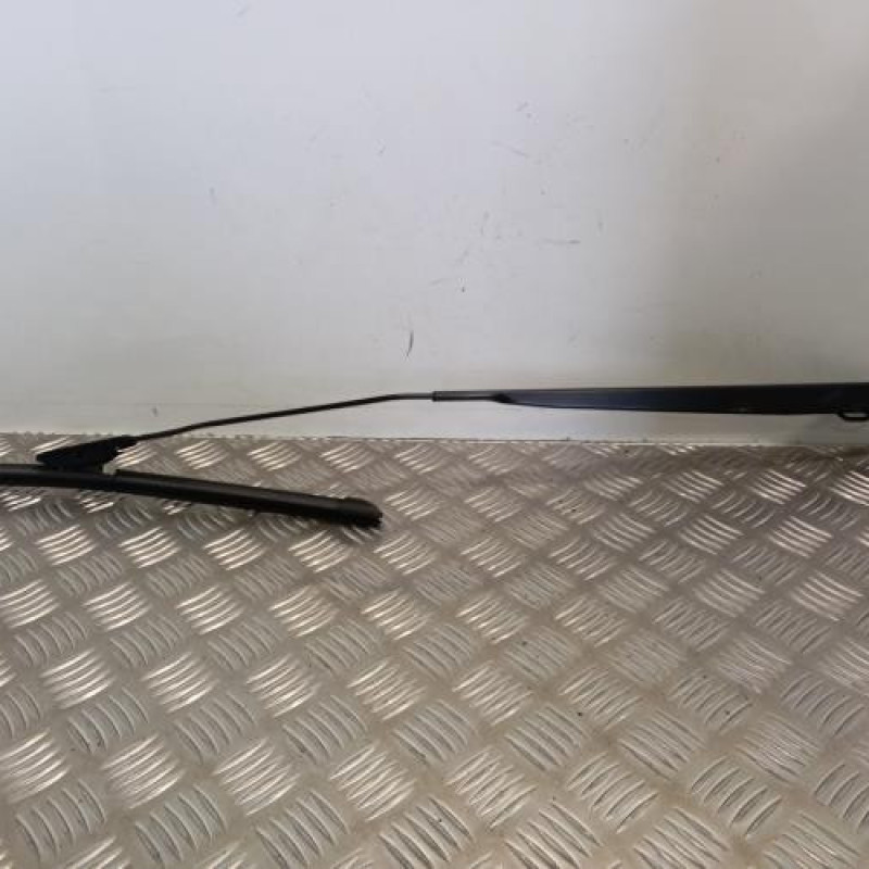 Bras essuie glace avant droit RENAULT MEGANE 4