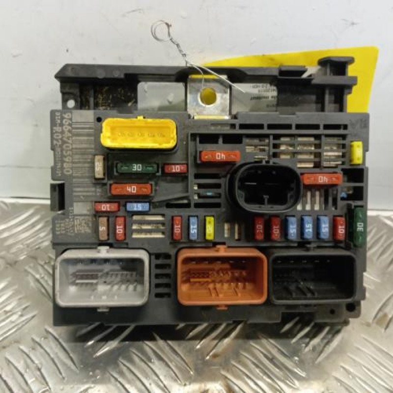 Boitier servitude moteur (BSM) PEUGEOT 407 Boitier servitude moteur (BSM) PEUGEOT 407