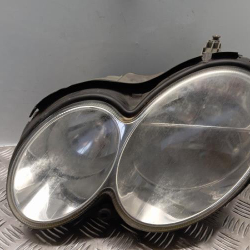 Optique avant principal gauche (feux)(phare) MERCEDES CLASSE CLK 209