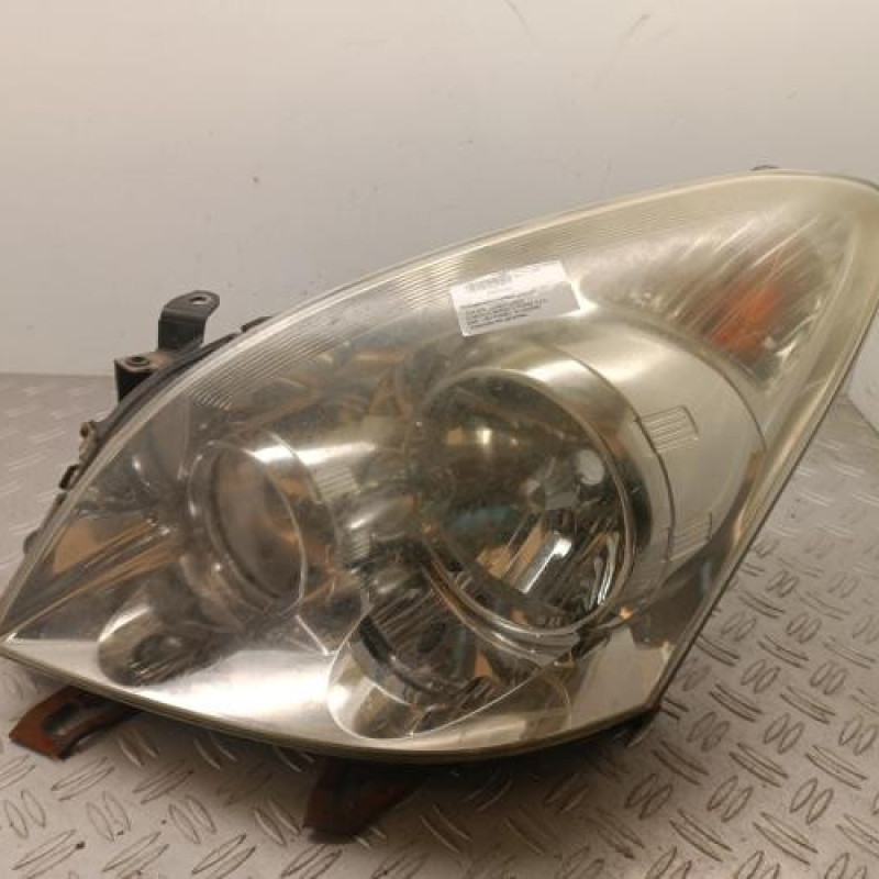 Optique avant principal gauche (feux)(phare) TOYOTA COROLLA VERSO 2