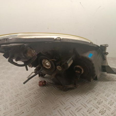Optique avant principal gauche (feux)(phare) TOYOTA COROLLA VERSO 2