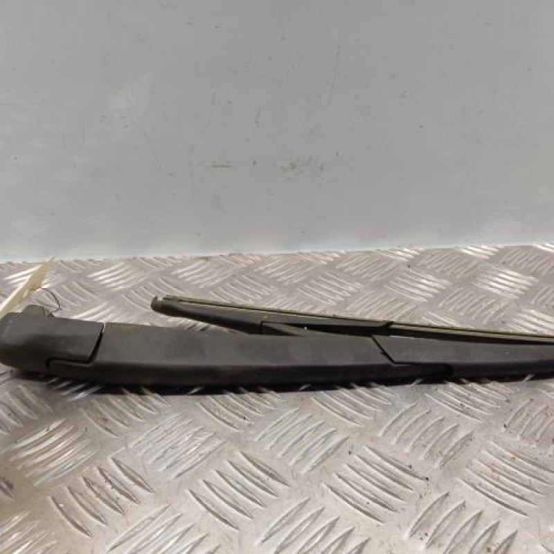 Bras essuie glace arriere DACIA SANDERO 2 Bras essuie glace arriere DACIA SANDERO 2