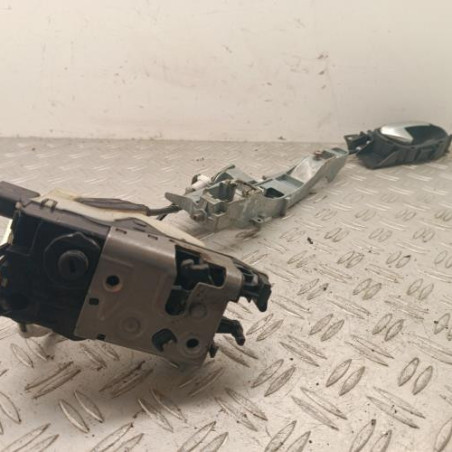 Serrure avant droit PEUGEOT 208 1