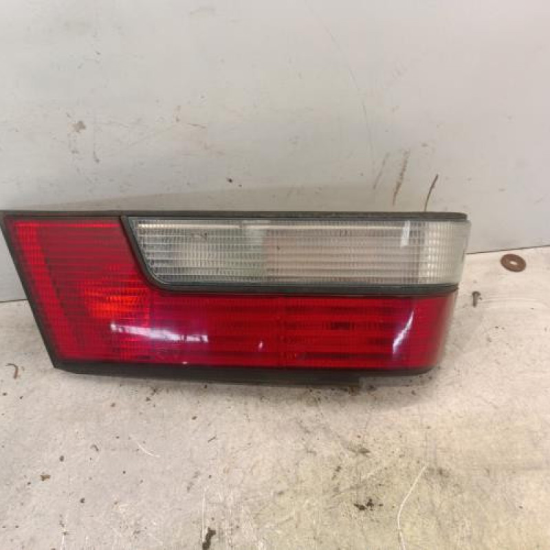 Feu arriere principal gauche (feux) PEUGEOT 405 Feu arriere principal gauche (feux) PEUGEOT 405