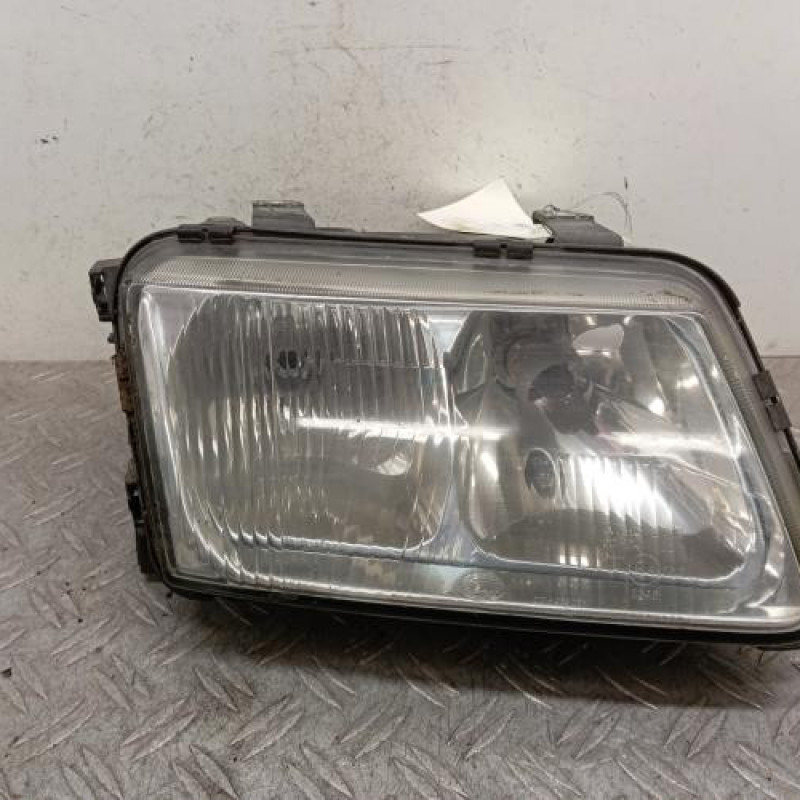 Optique avant principal droit (feux)(phare) AUDI A3 1