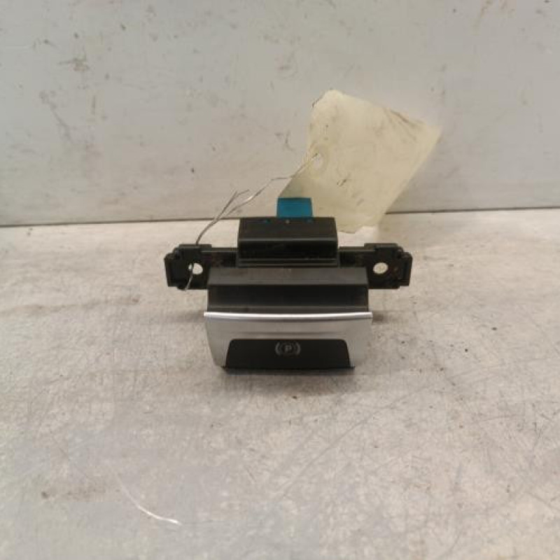 Poignee electrique frein a main PEUGEOT 308 2 SW