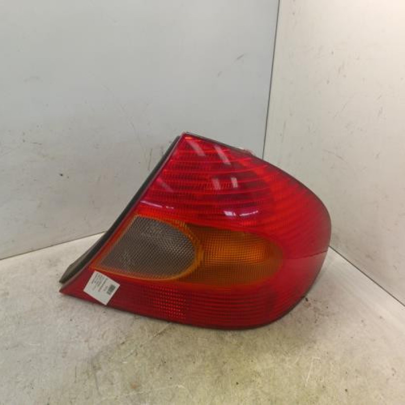 Feu arriere principal droit (feux) FORD MONDEO 1 Feu arriere principal droit (feux) FORD MONDEO 1