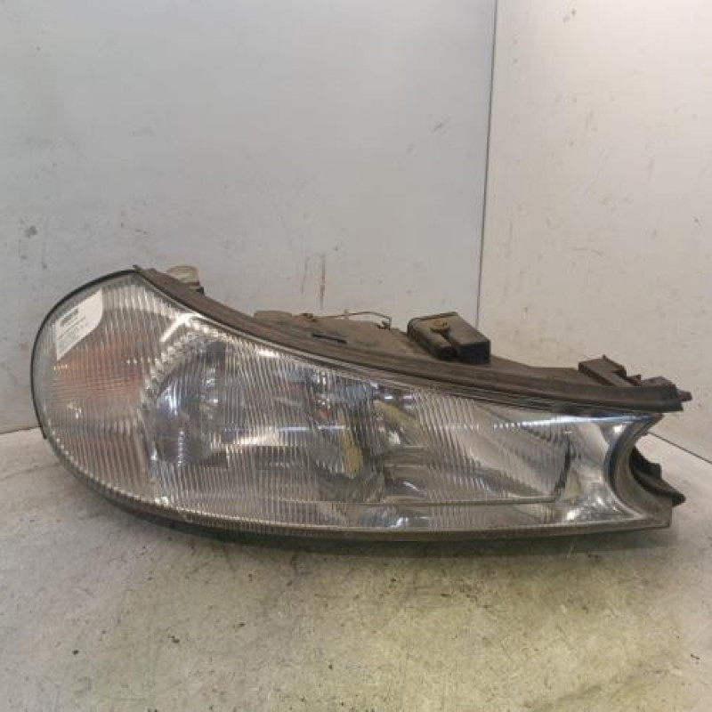 Optique avant principal droit (feux)(phare) FORD MONDEO 1