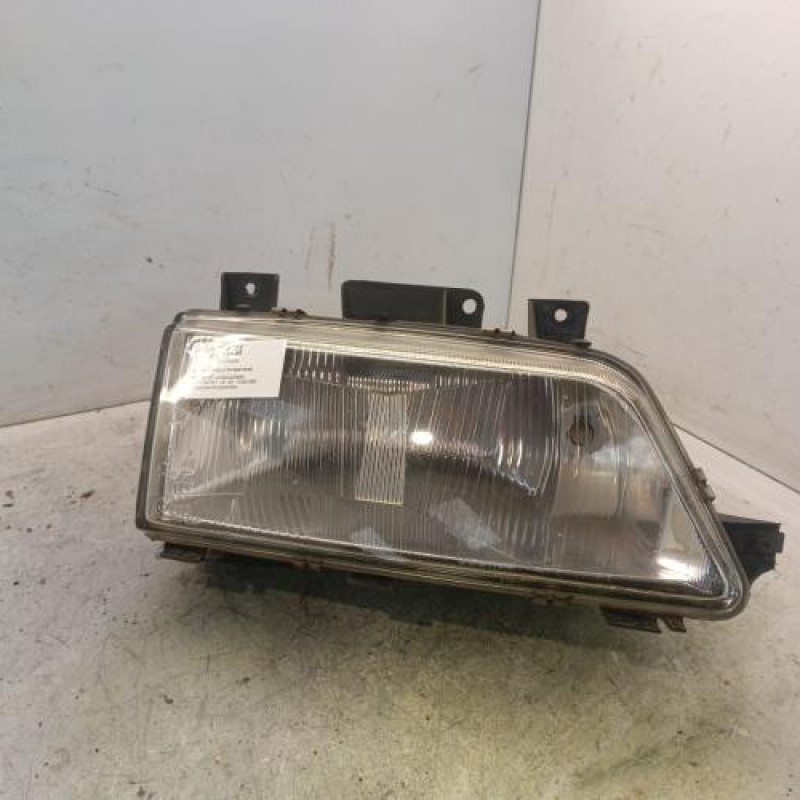 Optique avant principal droit (feux)(phare) PEUGEOT 405