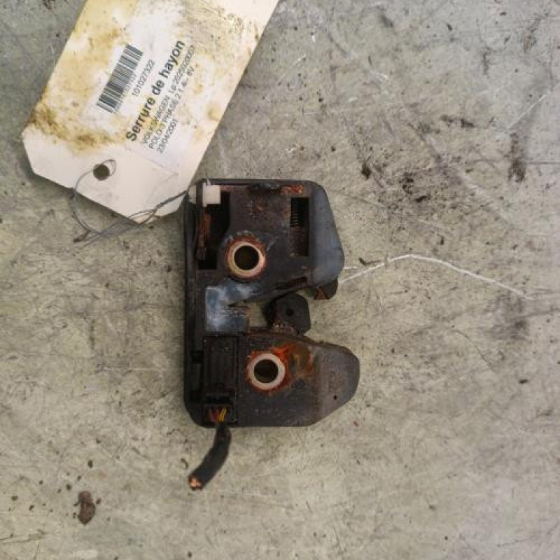 Serrure de hayon VOLKSWAGEN POLO 3 Serrure de hayon VOLKSWAGEN POLO 3