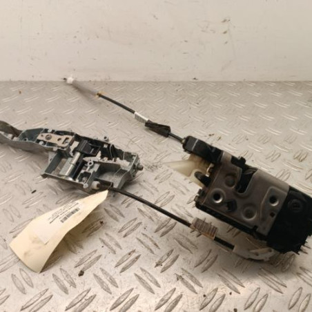 Serrure avant gauche PEUGEOT 208 1
