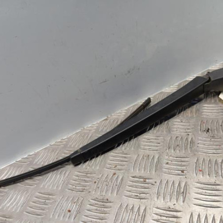 Bras essuie glace arriere SKODA OCTAVIA 3