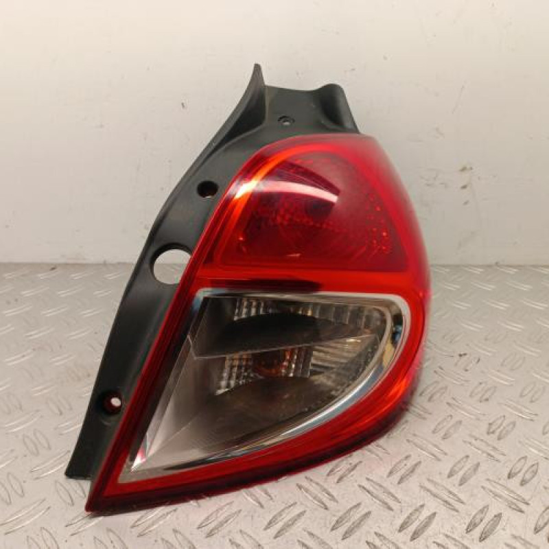 Feu arriere principal droit (feux) RENAULT CLIO 3 Feu arriere principal droit (feux) RENAULT CLIO 3
