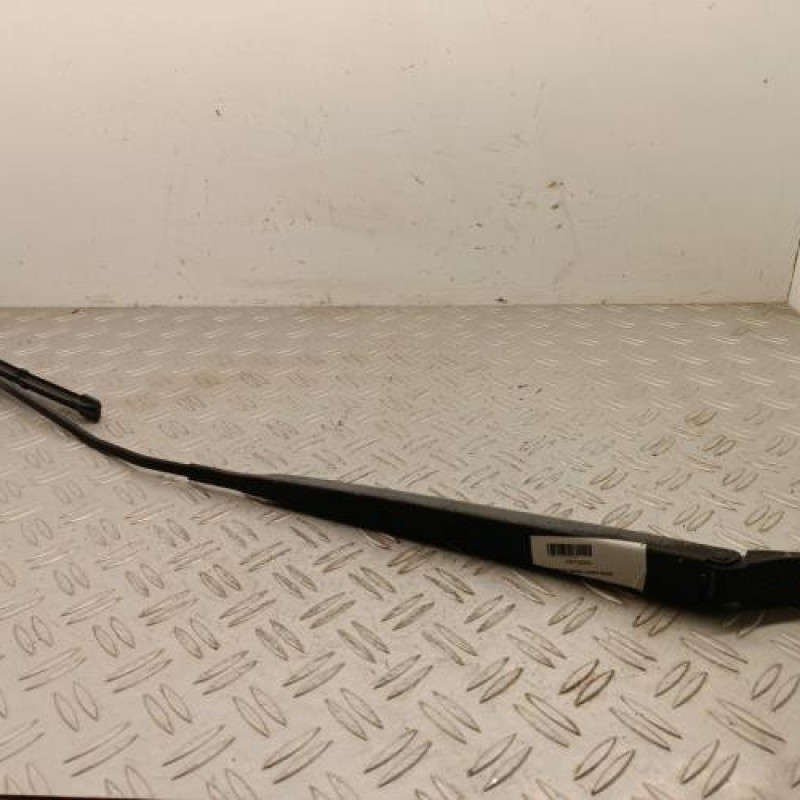 Bras essuie glace avant droit RENAULT CLIO 3 Bras essuie glace avant droit RENAULT CLIO 3