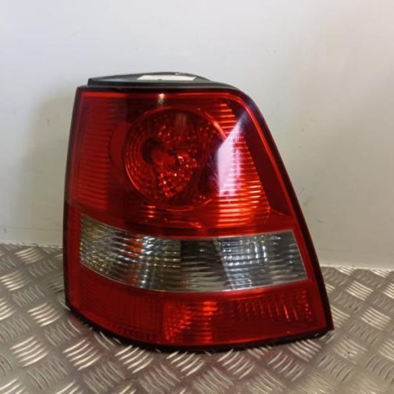 Feu arriere principal gauche (feux) KIA SORENTO 1 Feu arriere principal gauche (feux) KIA SORENTO 1