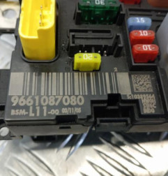 Boitier servitude moteur (BSM) PEUGEOT 307