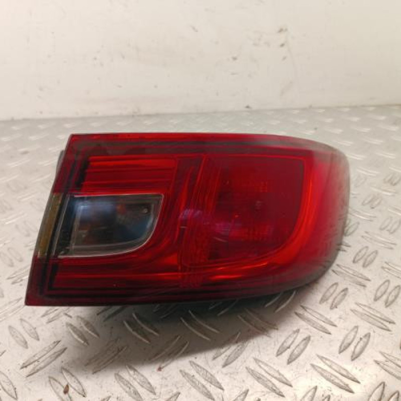 Feu arriere principal droit (feux) RENAULT CLIO 4 Feu arriere principal droit (feux) RENAULT CLIO 4