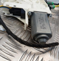 Leve vitre electrique avant droit AUDI A1 1 Photo n°4
