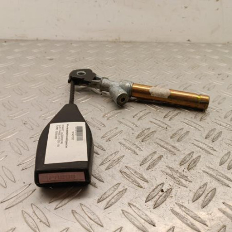 Attache ceinture avant gauche RENAULT CLIO 2 Photo n°1