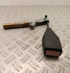Attache ceinture avant gauche RENAULT CLIO 2