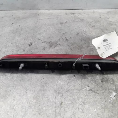 Feu arriere stop central PEUGEOT 2008 2
