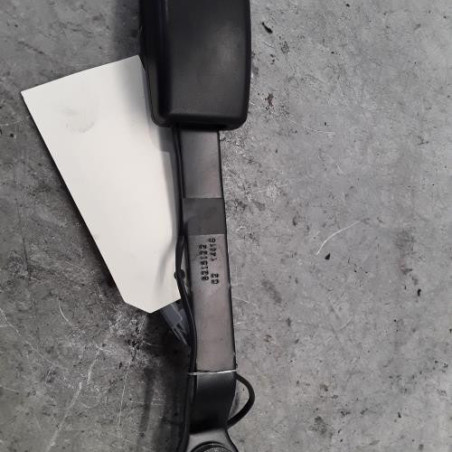 Attache ceinture avant gauche RENAULT CLIO 4 Photo n°1