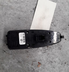 Interrupteur de leve vitre avant gauche BMW SERIE 1 F20