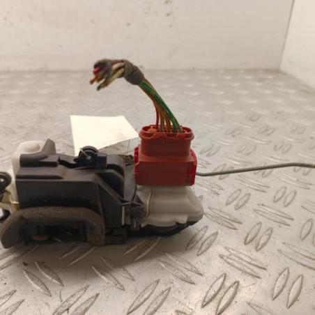 Serrure avant droit PEUGEOT 607