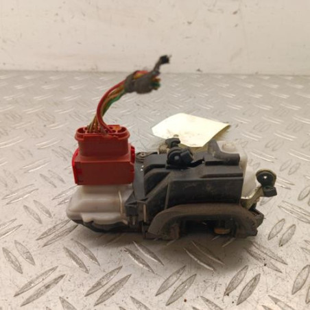 Serrure avant gauche PEUGEOT 607