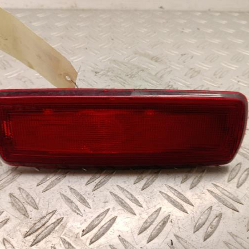 Feu arriere stop central RENAULT TRAFIC 3 Feu arriere stop central RENAULT TRAFIC 3