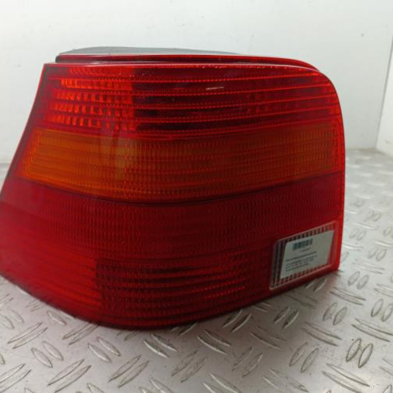 Feu arriere principal gauche (feux) VOLKSWAGEN GOLF 4 Feu arriere principal gauche (feux) VOLKSWAGEN GOLF 4