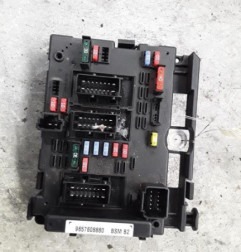 Boitier servitude moteur (BSM) PEUGEOT 206 Photo n°1