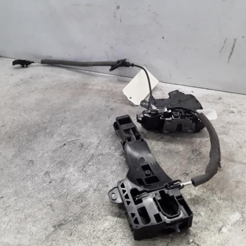 Serrure avant gauche RENAULT CLIO 5 Serrure avant gauche RENAULT CLIO 5
