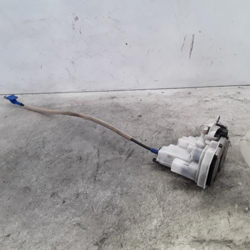 Serrure avant droit FIAT FIORINO 3 Serrure avant droit FIAT FIORINO 3