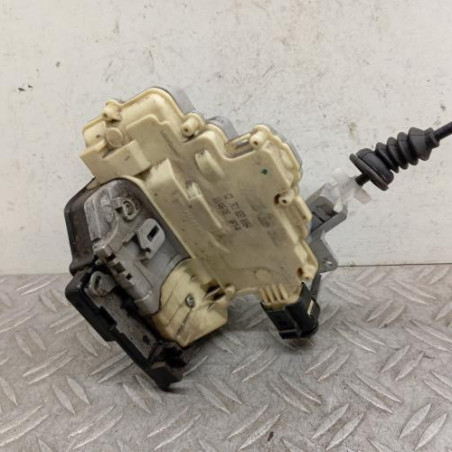 Serrure avant droit VOLKSWAGEN PASSAT 5
