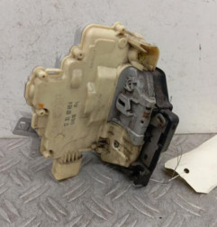Serrure avant gauche VOLKSWAGEN PASSAT 5
