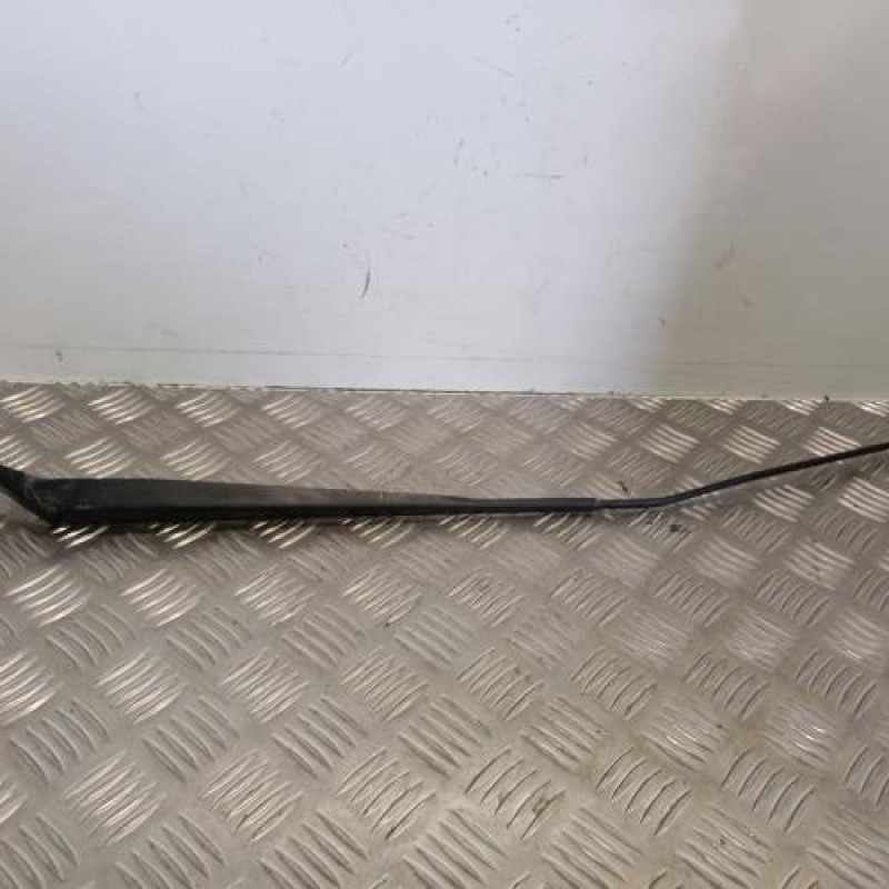 Bras essuie glace avant droit RENAULT CLIO 3