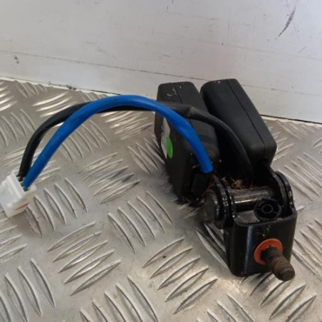 Attache ceinture arriere droit HYUNDAI I 20 1
