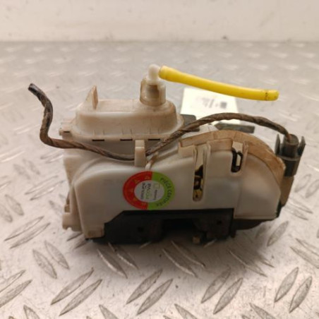 Serrure avant droit VOLKSWAGEN POLO 3