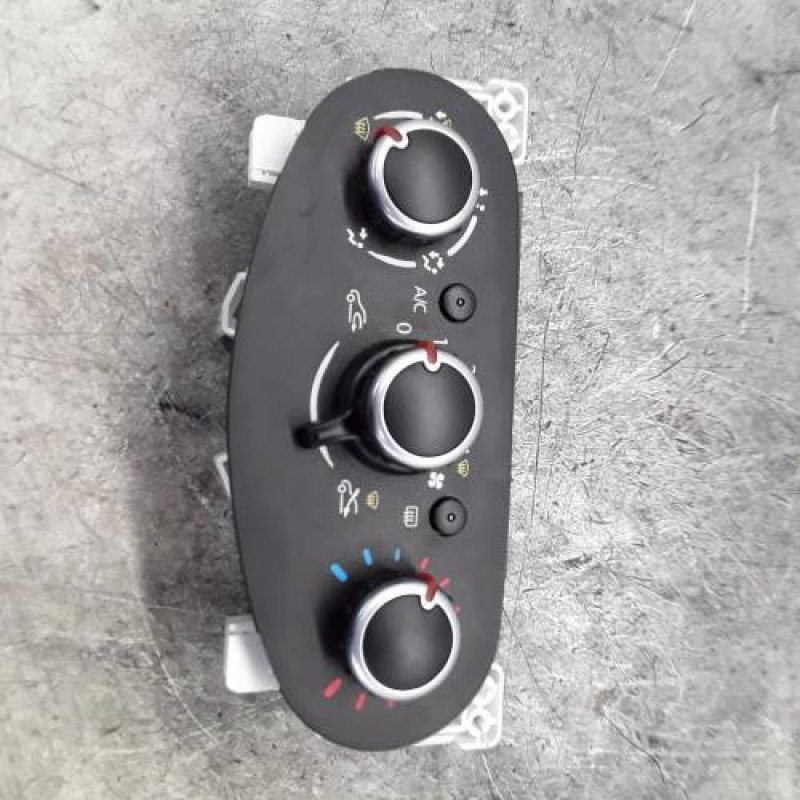 Commande chauffage RENAULT TWINGO 3 Commande chauffage RENAULT TWINGO 3